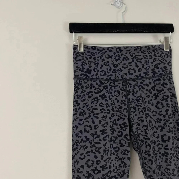 Athleta Elation Ultra High Rise Tight Leopard Leggings Size Small - Picture 4 of 7